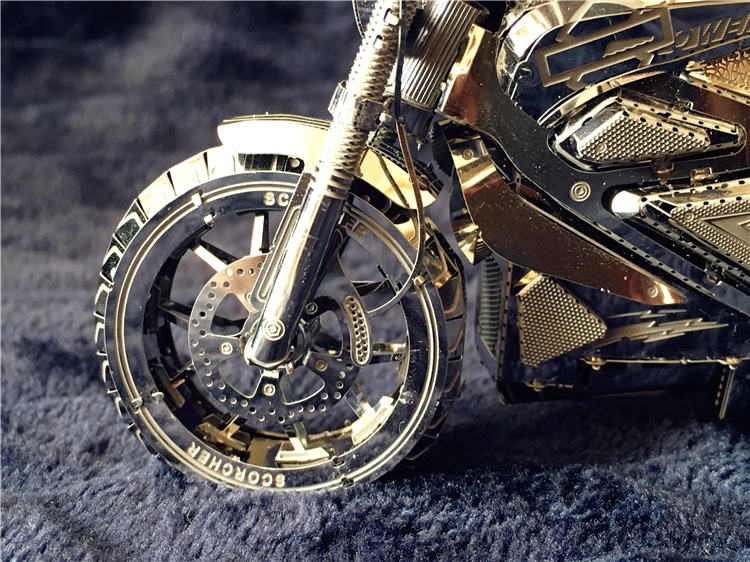 Maquette moto metal a monter 40